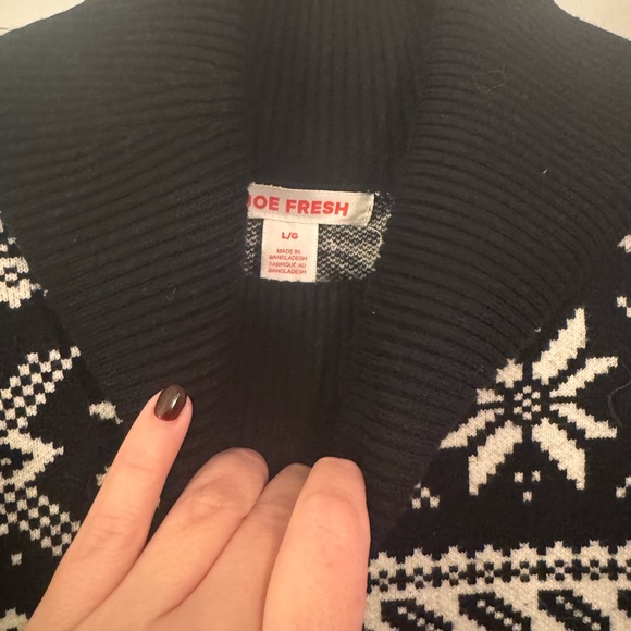 Joe Fresh Apres Ski turtleneck sweater - Picture 4 of 4